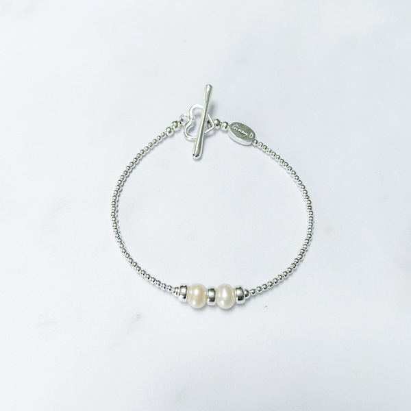 Simple Pearl Skinny Bracelet