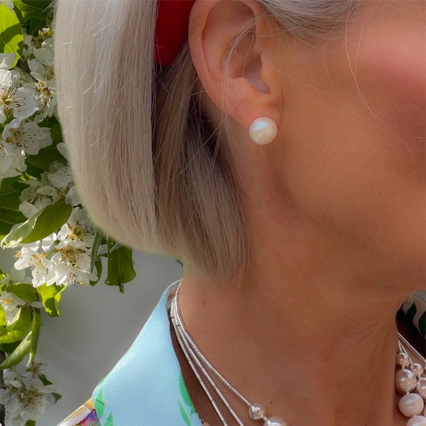 Lux Freshwater Pearl Stud