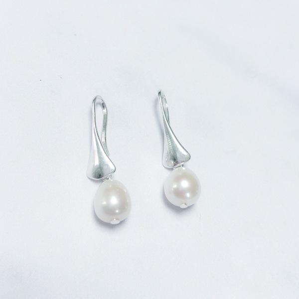 Elegant Pearl Drops