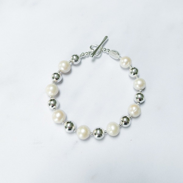 Buy Jai Guruji Swaroop Peach Round Pearl Bracelet | Satvikstore.in –  satvikstore.in