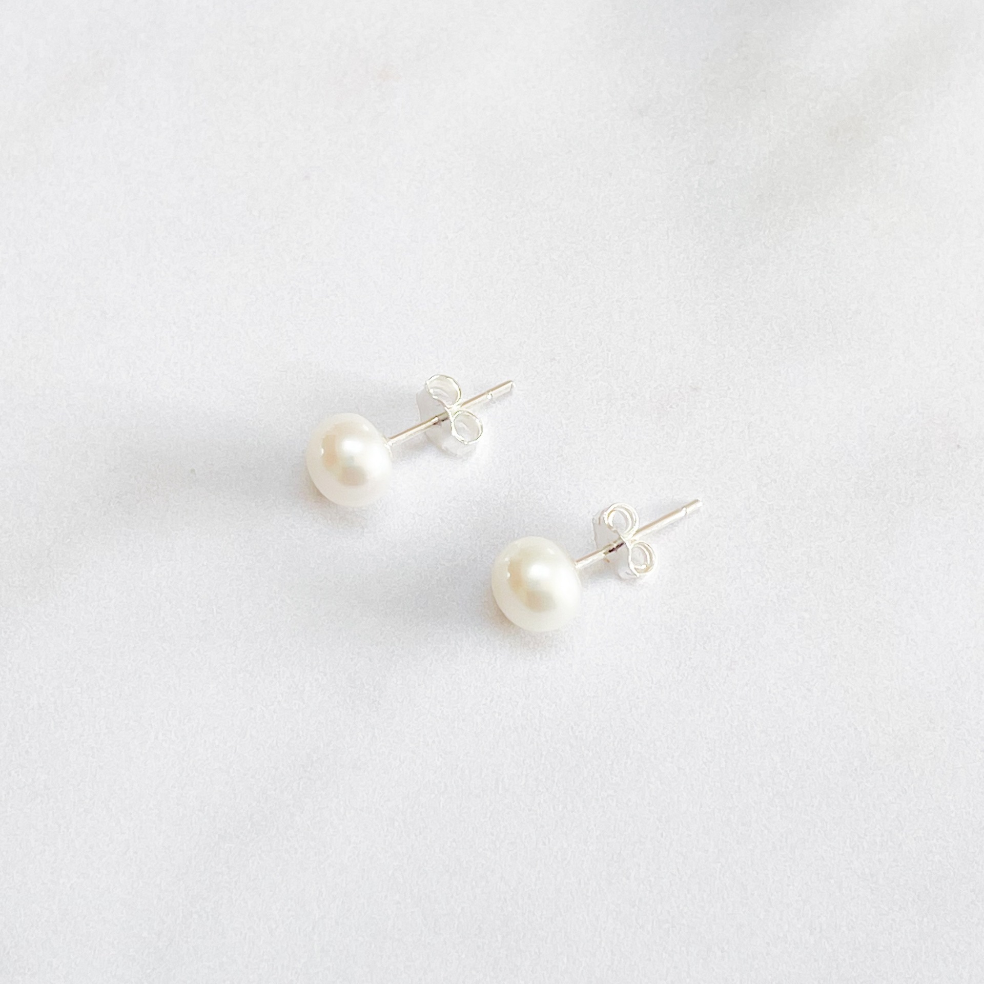Tiny lux earrings Clearance