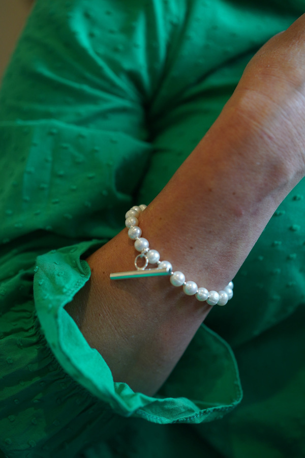 Pearl T Bracelet
