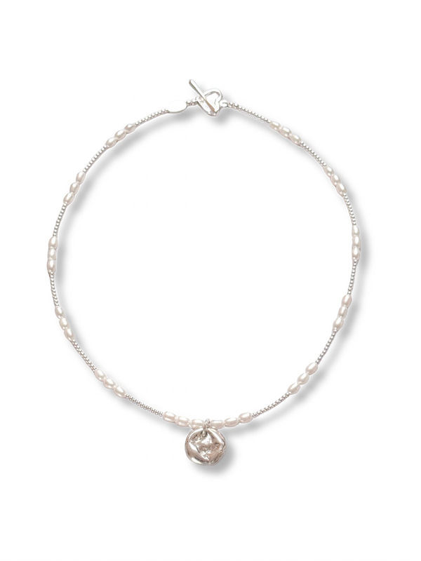 DAINTY DIMPLE NECKLACE