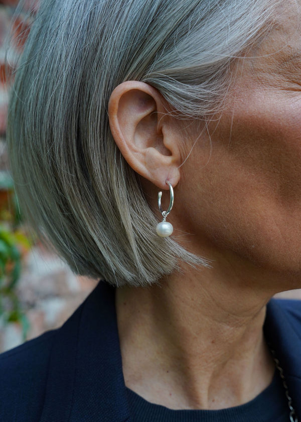 UNSTOPPABLE PEARL MIDI HOOPS