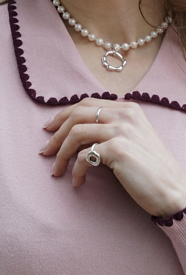 SERENITY MOLTEN CIRCLE RING