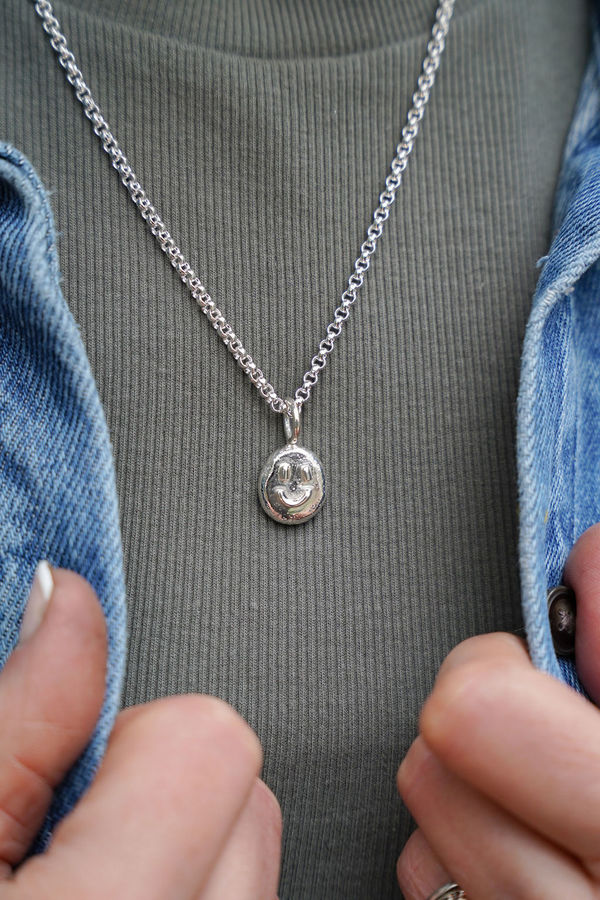 HAPPY CHAPPY BELCHER NECKLACE