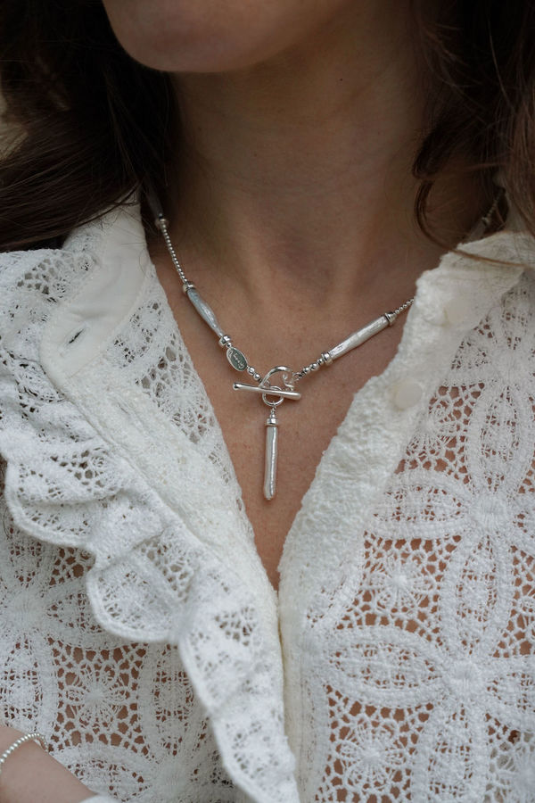 LUMINOUS BIWA PEARL NECKLACE