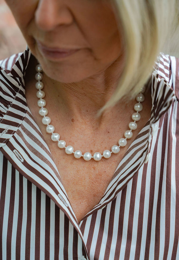 CLASSIC PEARL NECKLACE