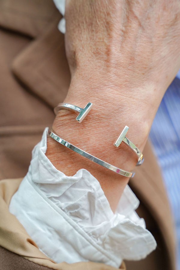 LUX SMOOTH T CUFF BRACELET 