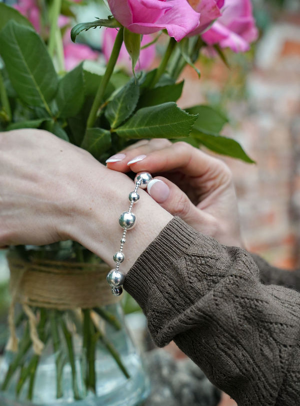 UPLIFTING SOLAR BRACELET
