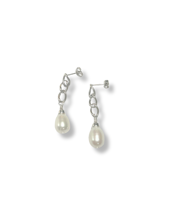Mini Open Curb Drop Pearl Studs
